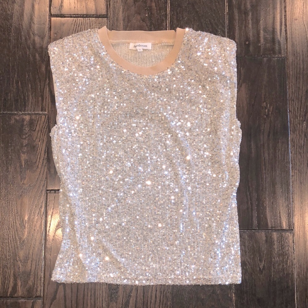 Heartloom silver sequin top sleeveless size xsmall